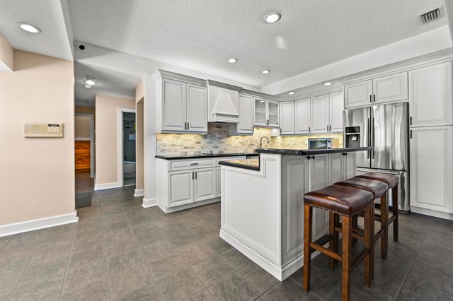 5703 Lago Del Sol Drive, Lake Worth, FL 33449