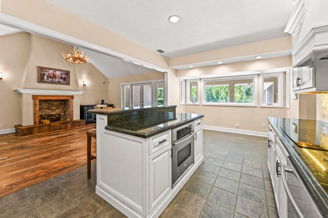 5703 Lago Del Sol Drive, Lake Worth, FL 33449