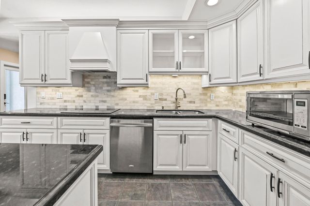 5703 Lago Del Sol Drive, Lake Worth, FL 33449