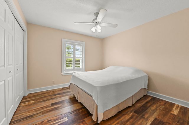 5703 Lago Del Sol Drive, Lake Worth, FL 33449