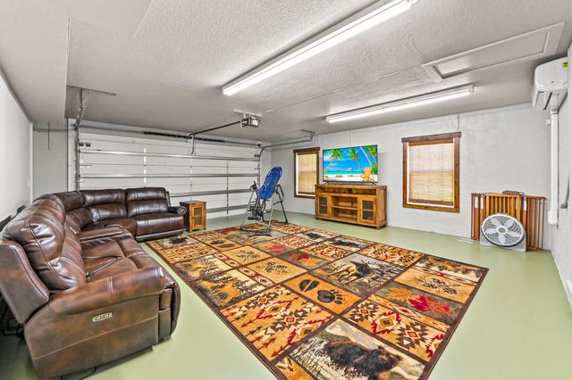 5703 Lago Del Sol Drive, Lake Worth, FL 33449