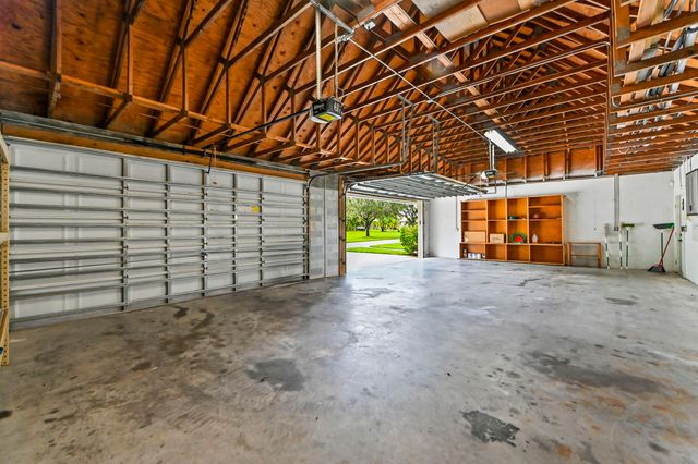 5703 Lago Del Sol Drive, Lake Worth, FL 33449
