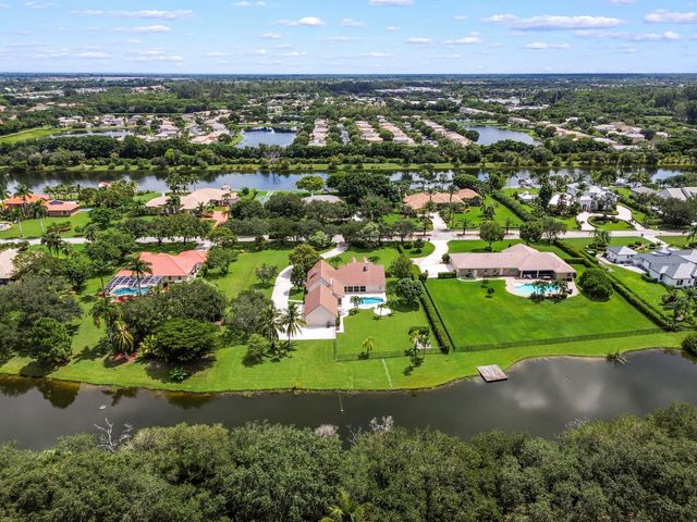 5703 Lago Del Sol Drive, Lake Worth, FL 33449