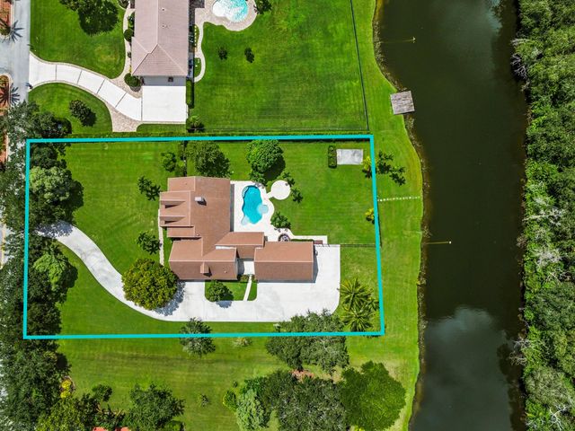 5703 Lago Del Sol Drive, Lake Worth, FL 33449