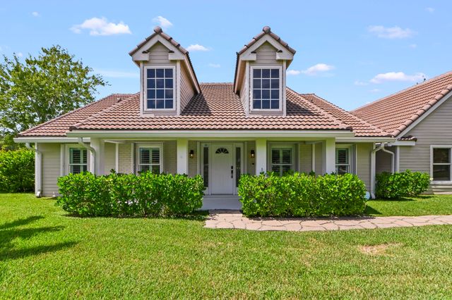 5703 Lago Del Sol Drive, Lake Worth, FL 33449