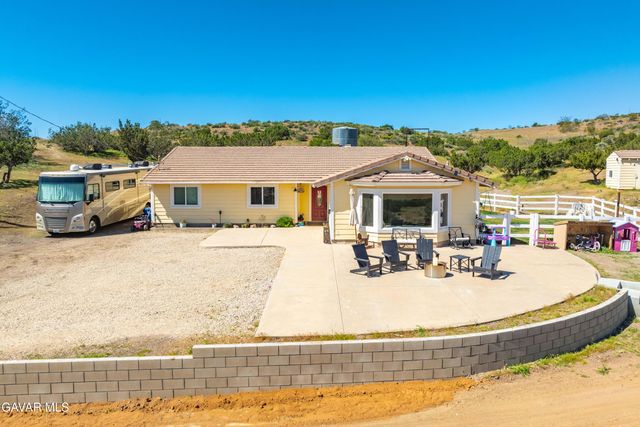 2807 Clanfield Street, Acton, CA 93510