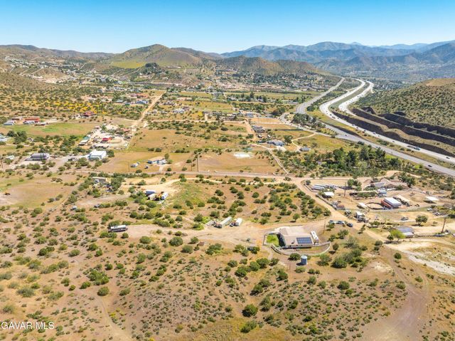 2807 Clanfield Street, Acton, CA 93510