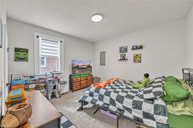 222 Division ST N, Suffolk, VA 23434