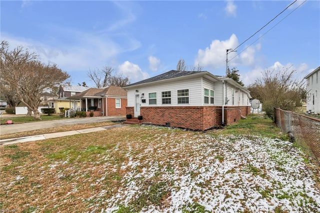 222 Division ST N, Suffolk, VA 23434