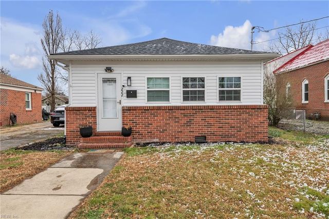 222 Division ST N, Suffolk, VA 23434