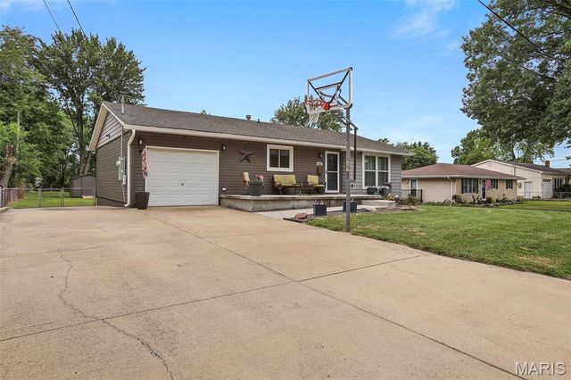 145 Virginia Street, Bethalto, IL 62010