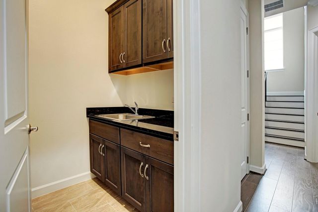 839 Dunleigh Meadows Lane, Houston, TX 77055