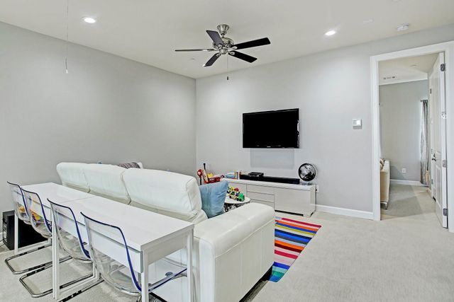 839 Dunleigh Meadows Lane, Houston, TX 77055