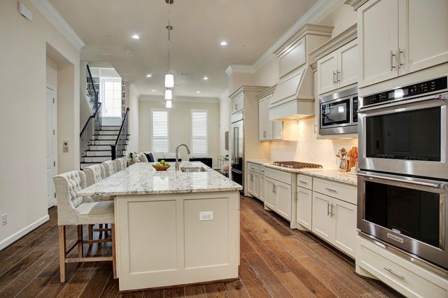 839 Dunleigh Meadows Lane, Houston, TX 77055