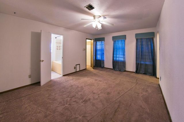 8435 Sterlingshire Street, Houston, TX 77078