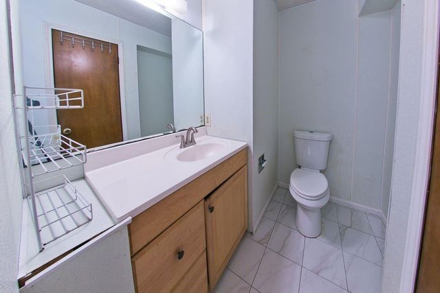 8435 Sterlingshire Street, Houston, TX 77078