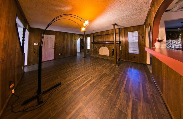 8435 Sterlingshire Street, Houston, TX 77078