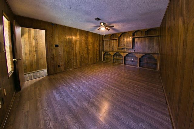 8435 Sterlingshire Street, Houston, TX 77078