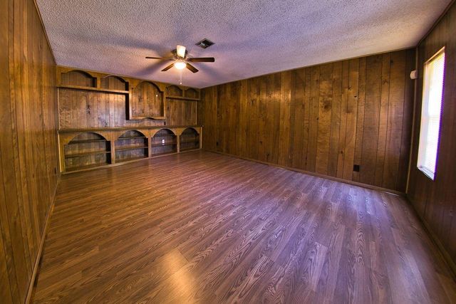 8435 Sterlingshire Street, Houston, TX 77078