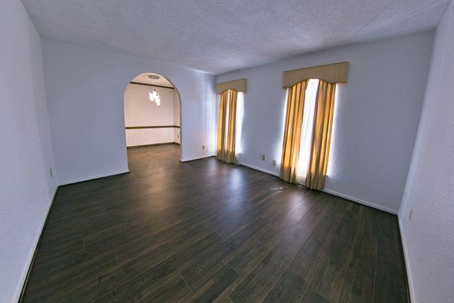 8435 Sterlingshire Street, Houston, TX 77078