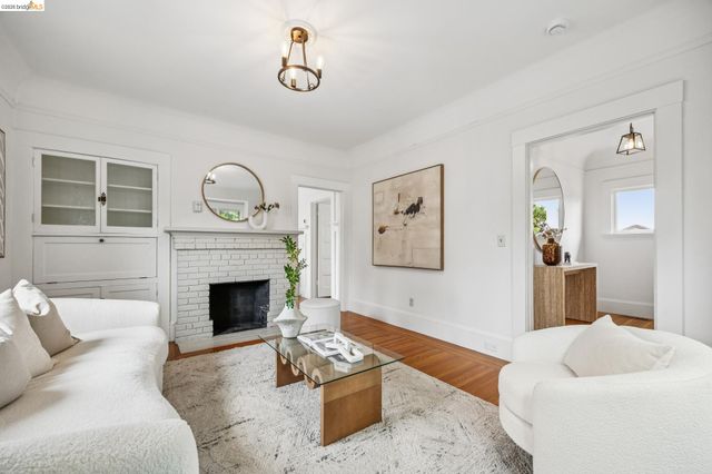 4720 Salem St, Emeryville, CA 94608