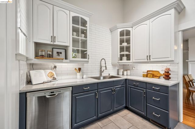4720 Salem St, Emeryville, CA 94608