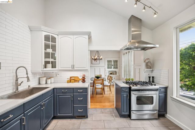 4720 Salem St, Emeryville, CA 94608