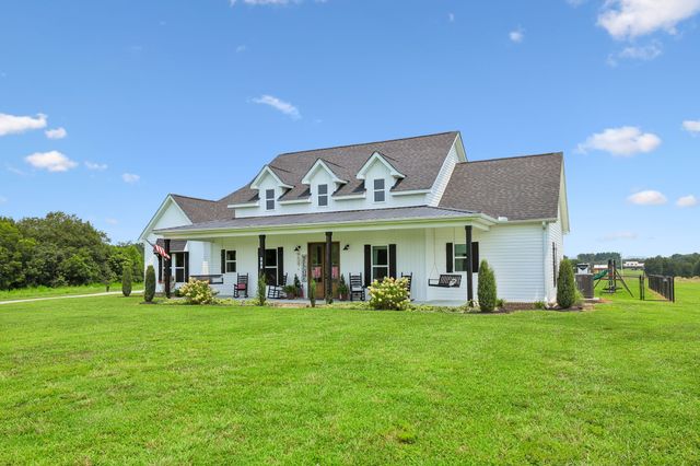 426 Maple Bend Rd, Winchester, TN 37398