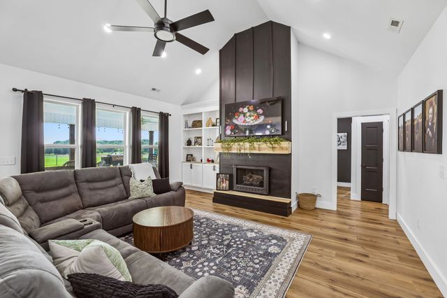 426 Maple Bend Rd, Winchester, TN 37398