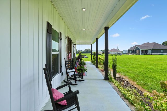 426 Maple Bend Rd, Winchester, TN 37398