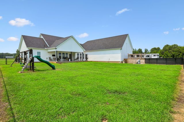 426 Maple Bend Rd, Winchester, TN 37398