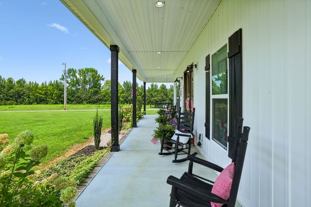 426 Maple Bend Rd, Winchester, TN 37398
