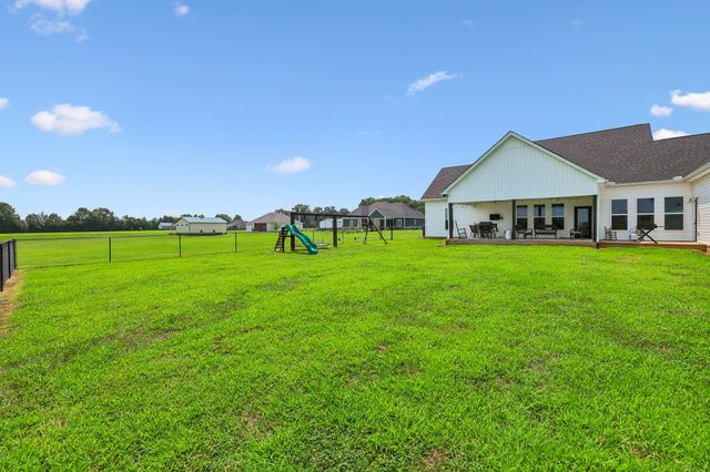 426 Maple Bend Rd, Winchester, TN 37398