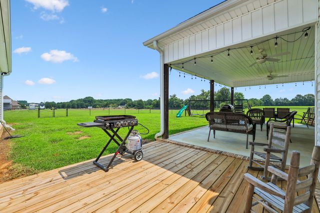 426 Maple Bend Rd, Winchester, TN 37398