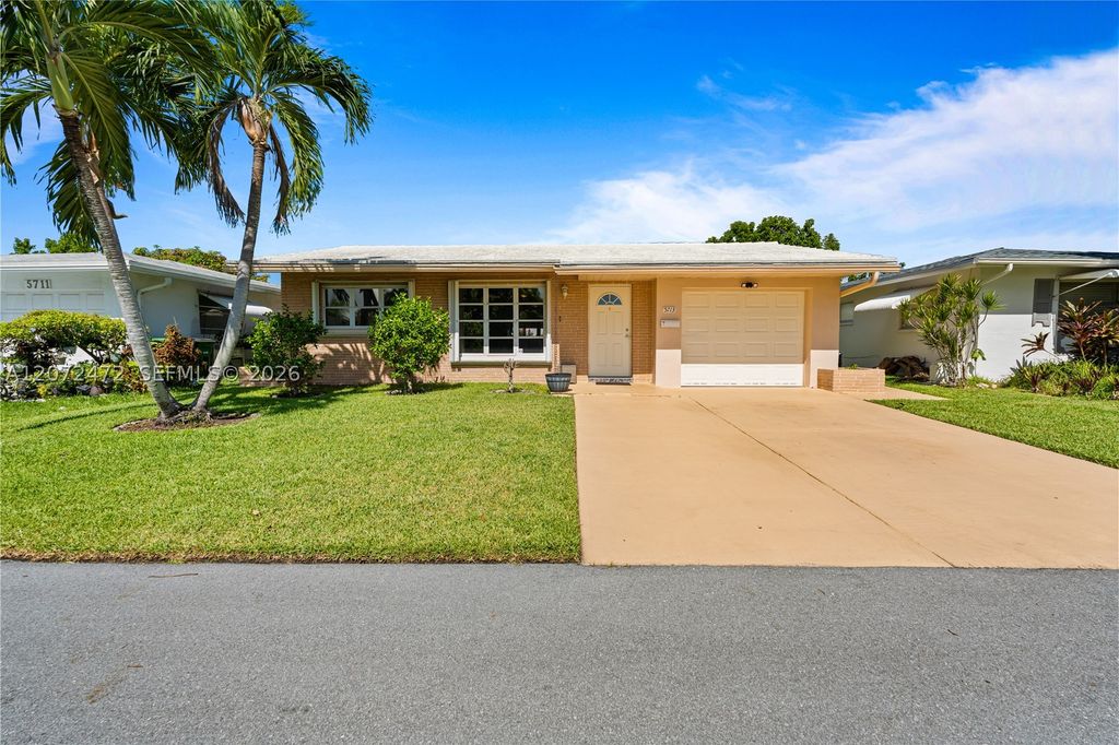 5713 NW 68th Ter, Tamarac, FL 33321