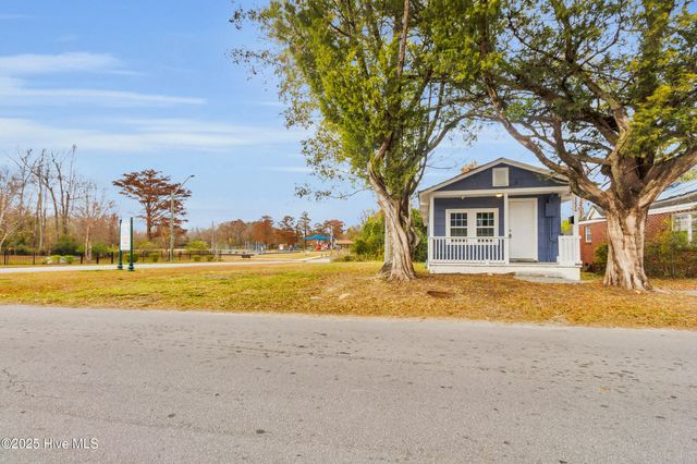 1226 Cedar Street, New Bern, NC 28560