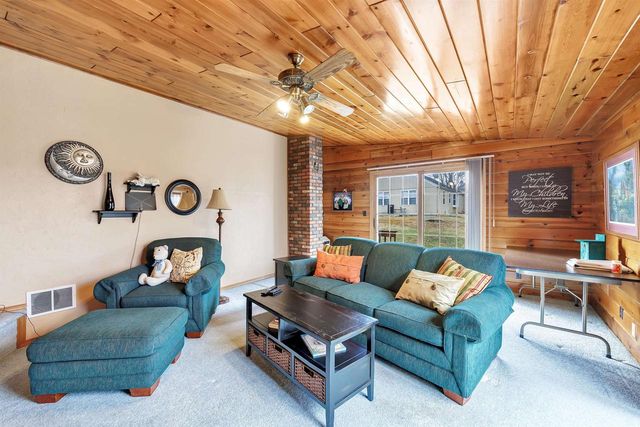 1202 RED MAPLE ROAD, De Pere, WI 54115