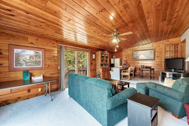 1202 RED MAPLE ROAD, De Pere, WI 54115