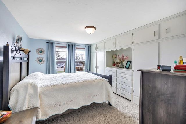 1202 RED MAPLE ROAD, De Pere, WI 54115