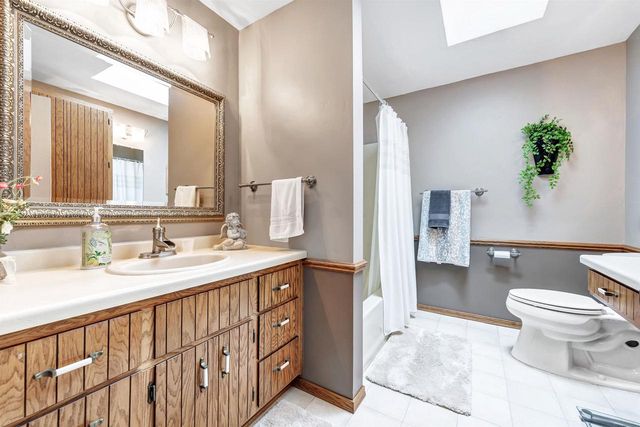 1202 RED MAPLE ROAD, De Pere, WI 54115