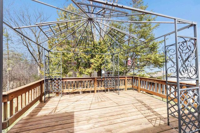 1202 RED MAPLE ROAD, De Pere, WI 54115
