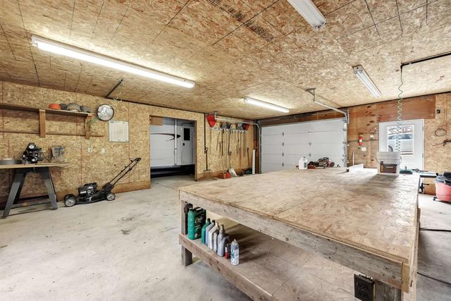 1202 RED MAPLE ROAD, De Pere, WI 54115