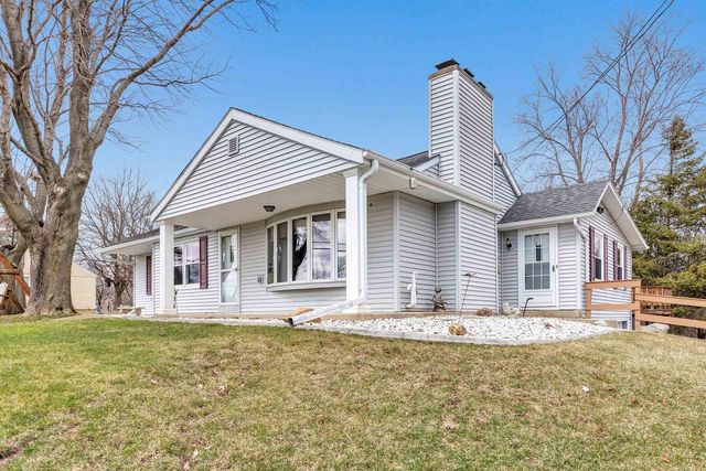 1202 RED MAPLE ROAD, De Pere, WI 54115