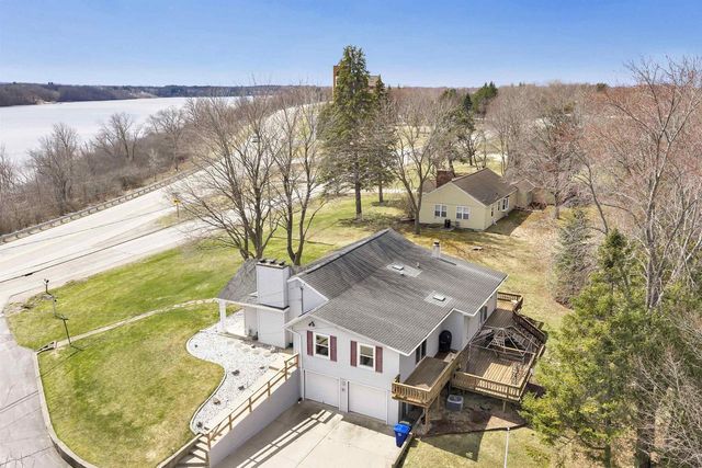 1202 RED MAPLE ROAD, De Pere, WI 54115