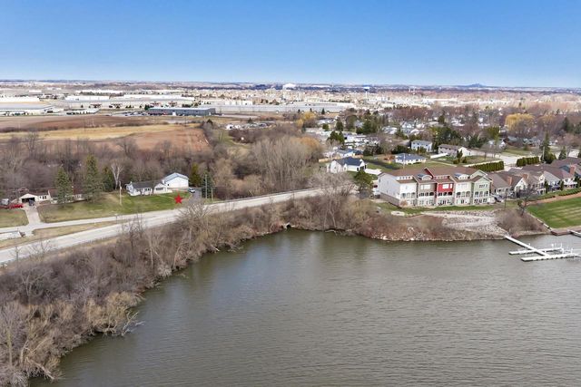 1202 RED MAPLE ROAD, De Pere, WI 54115
