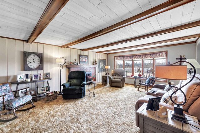 1202 RED MAPLE ROAD, De Pere, WI 54115