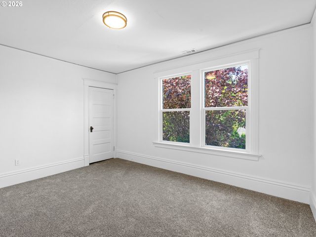 3818 Se MORRISON St, Portland, OR 97214