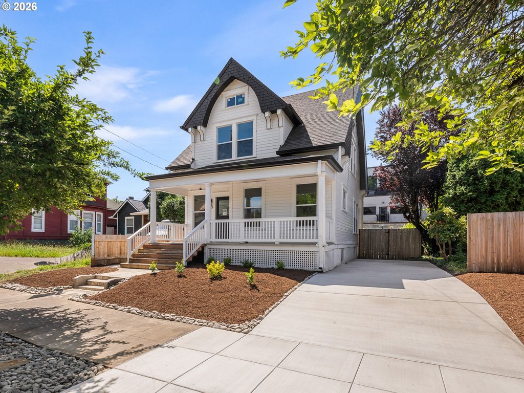3818 Se MORRISON St, Portland, OR 97214