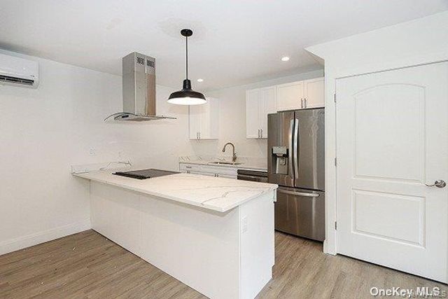 1415 Old Northern Boulevard 5, Roslyn, NY 11576