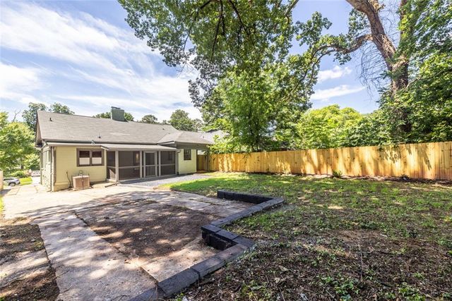 1615 Stokes Avenue SW, Atlanta, GA 30310